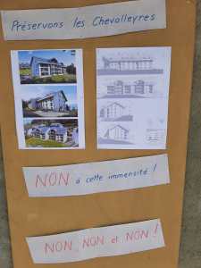 Affiche sur la laiterie des Chevalleres